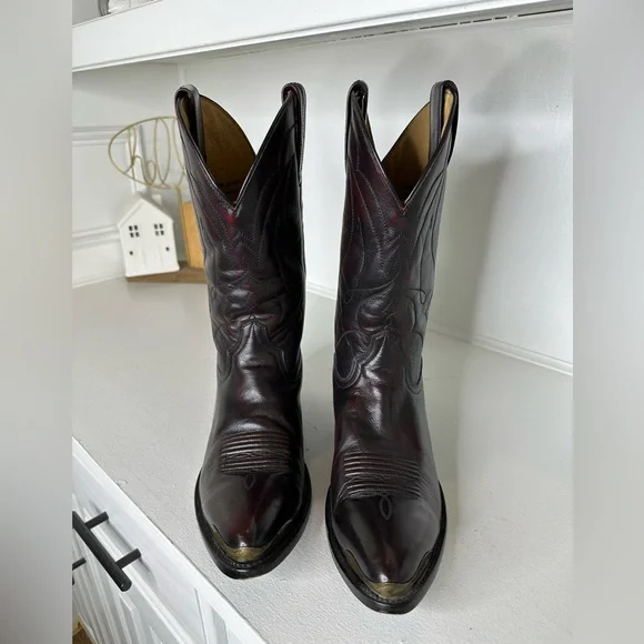**SOLD**Cody James Men’s Cowboy Boots – Size 10D Burgundy Oxblood Leather - Picture 2 of 9